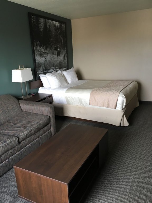 Фото Super 8 by Wyndham Dauphin