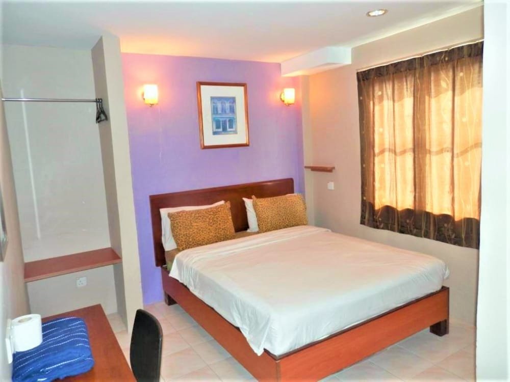 Фото Travellers Planet Hotel & Guest House