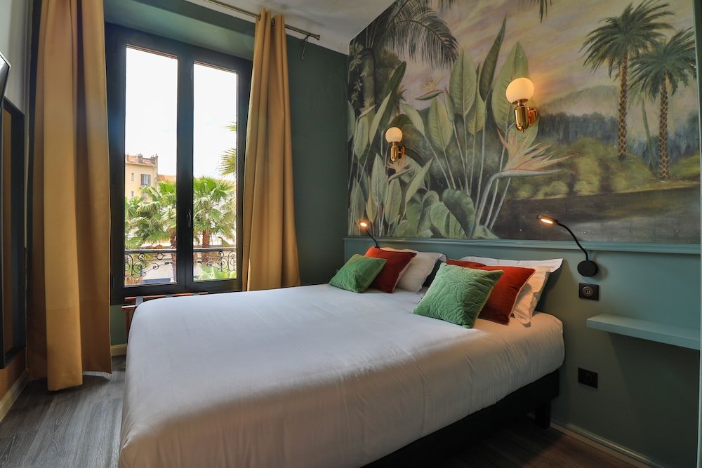 Фото Hotel Pruly