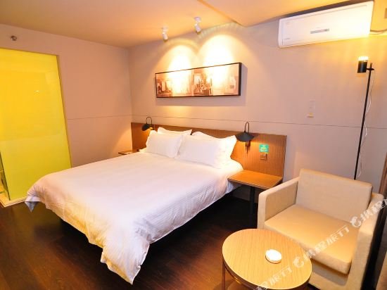 Фото Microtel by Wyndham Kunming City Center