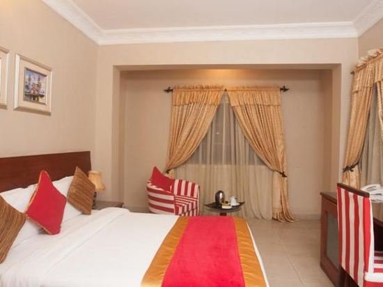 Фото Apartment Royale Hotel and Suite