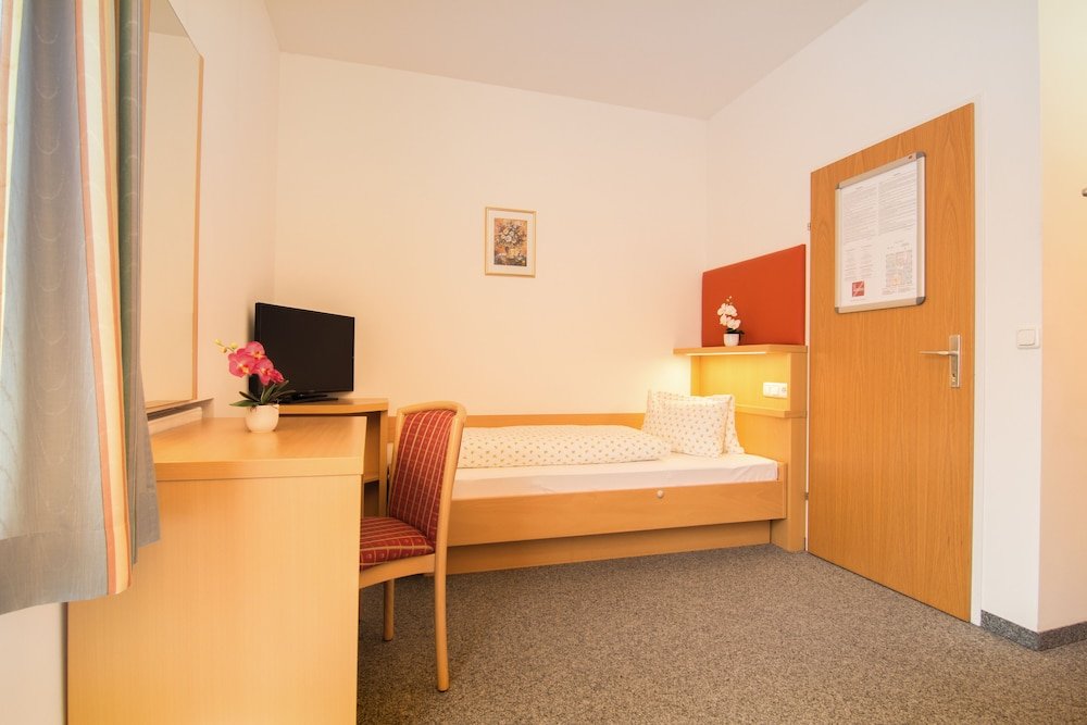 Фото Hotel Gasthof Stefansbrücke