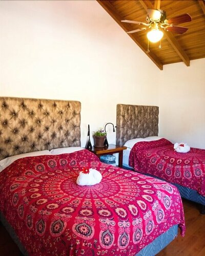 Гостиница Luna Inn B&b в Алахуэла