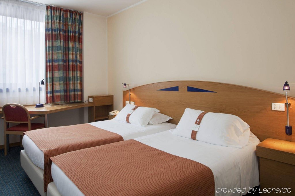 Фото City Hotel & Suites Foligno