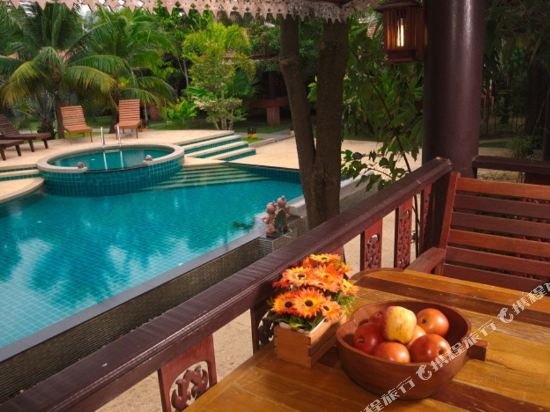 Фото Sangsawan Palace Khaolak Resort