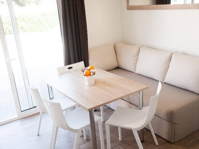 Фото Mediteran kamp Mobile Homes in Camping Klenovica