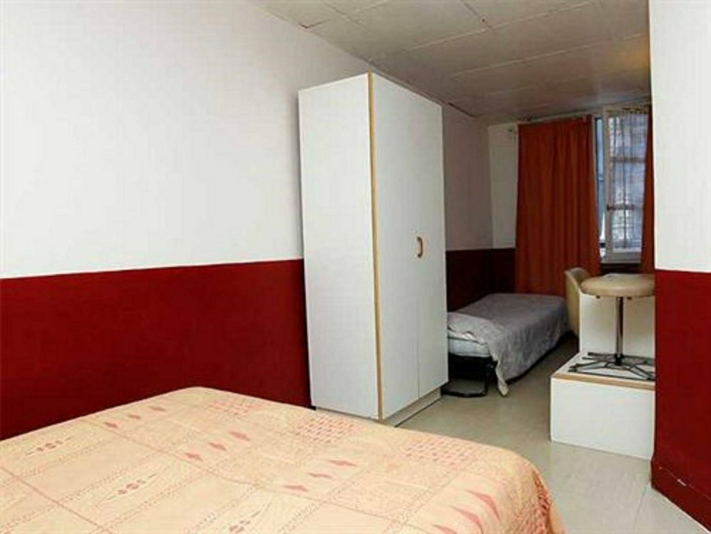 Hotel Hôtel du Pont Neuf, Paris, photo