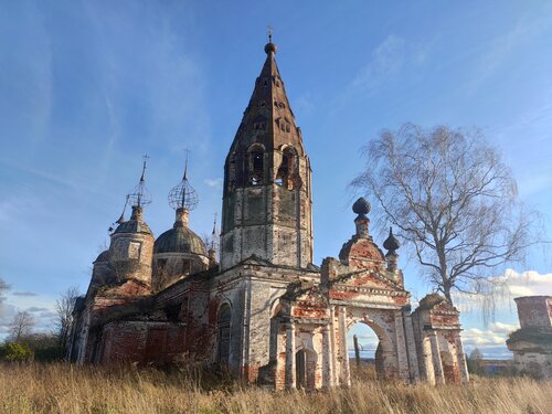Orthodox church Tserkov Voskreseniya Khristova V Ostrove, Yaroslavl Oblast, photo