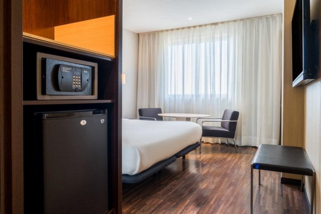 Фото Ac Hotel Madrid Feria by Marriott