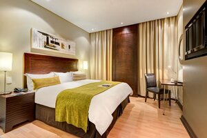 Protea Hotel O.R. Tambo Airport (Gauteng Province, Ekurhuleni Metropolitan Municipality, Kempton Park, Rhodesfield, York Street), hotel