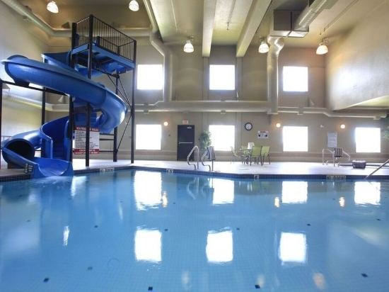 Фото Pomeroy Inn And Suites Vermilion