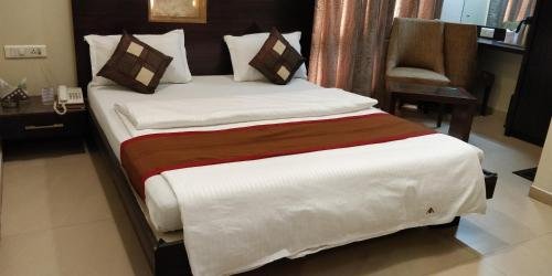 Фото Hotel Apna Avenue