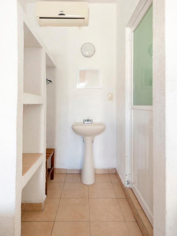 Фото Capital O Hotel El Mejicano