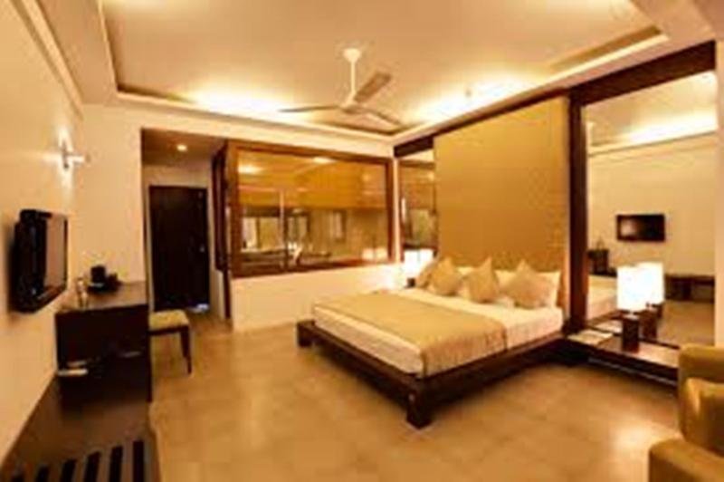 Фото The Tourmaline