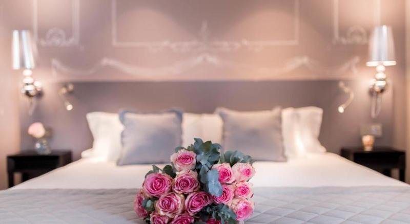 Фото Nh Collection Paris Ponthieu Champs-Élysées