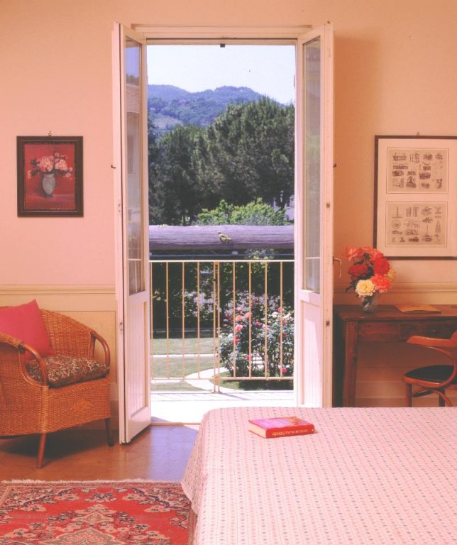 Фото Racetrack Road Hotel