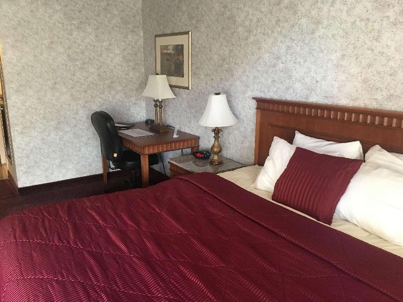 Фото Best Western Plus Portsmouth Hotel & Suites