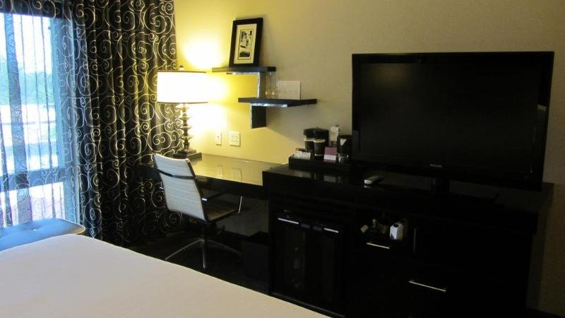 Фото Hyatt Centric The Woodlands