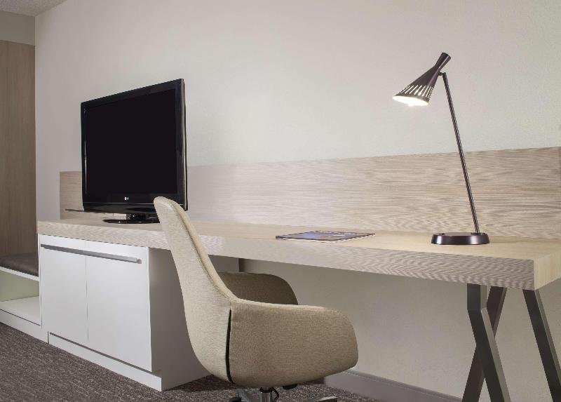 Фото Hilton Garden Inn Jacksonville Jtb/deerwood Park