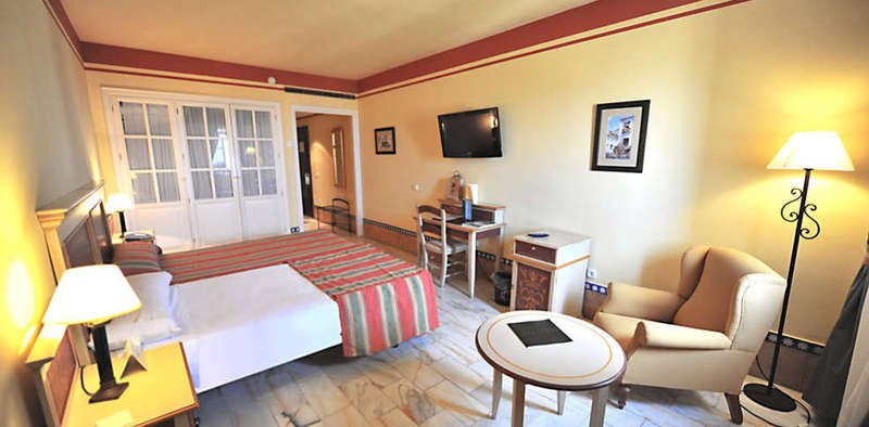 Фото Hotel Alcázar de La Reina