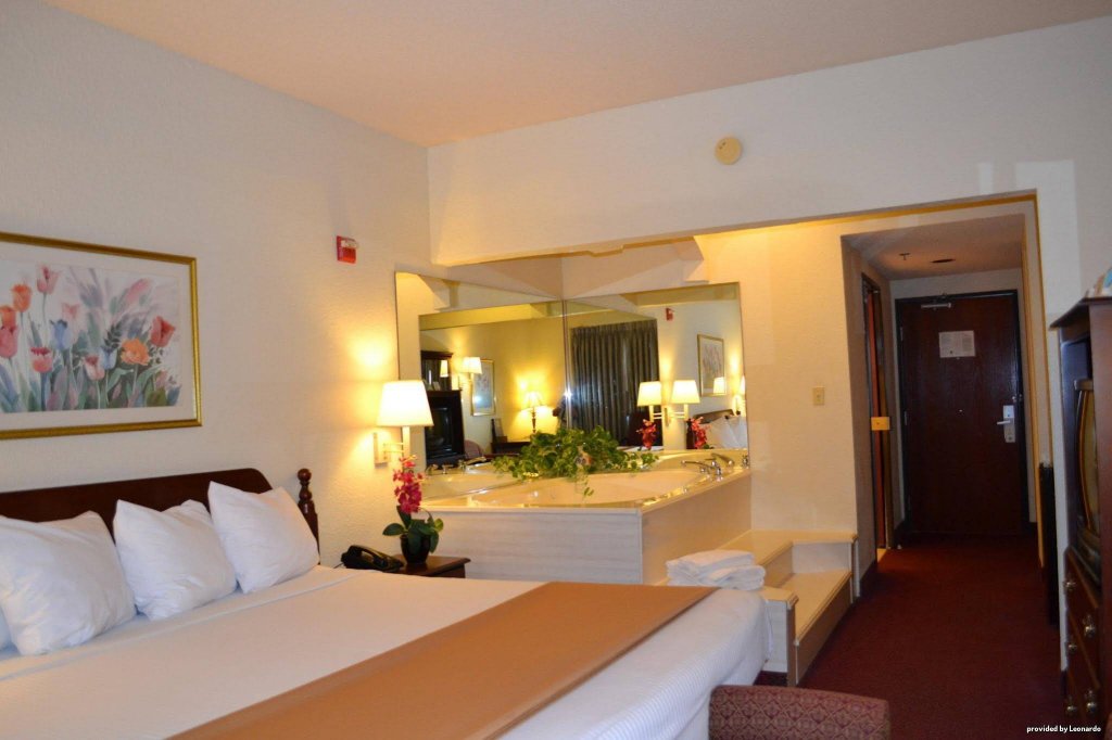 Фото Best Western Executive Inn