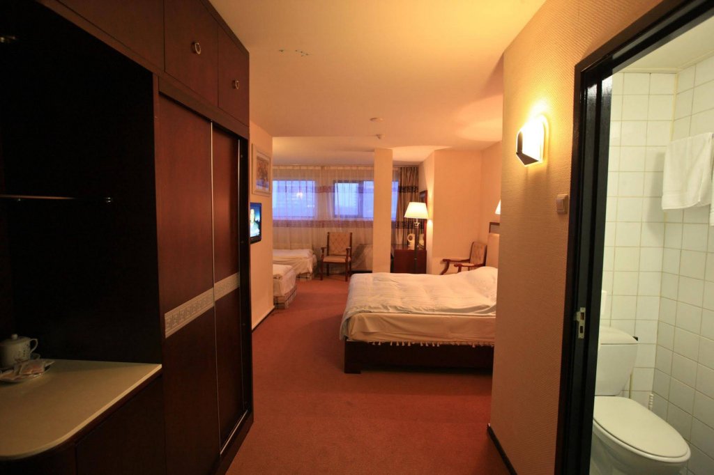 Фото New Ocean Paradise Hotel