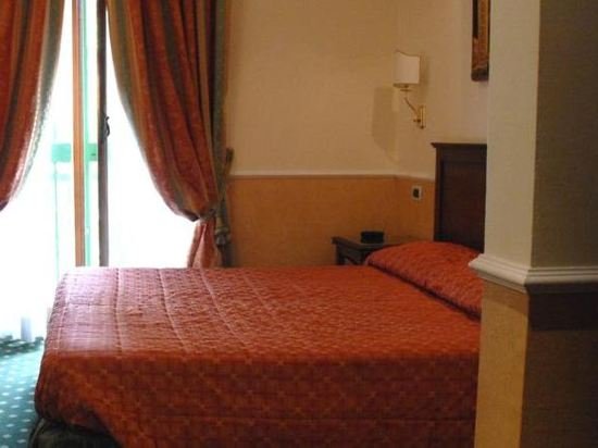 Фото Aurora Garden Hotel