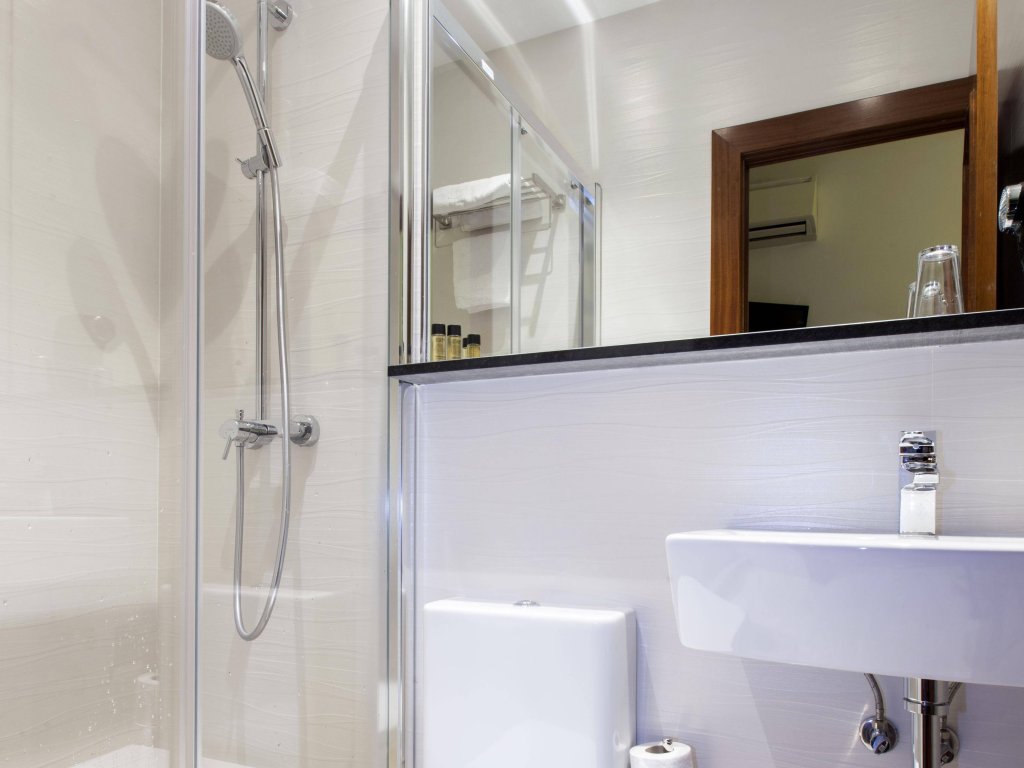 Фото Hostal Castilla i - Atocha