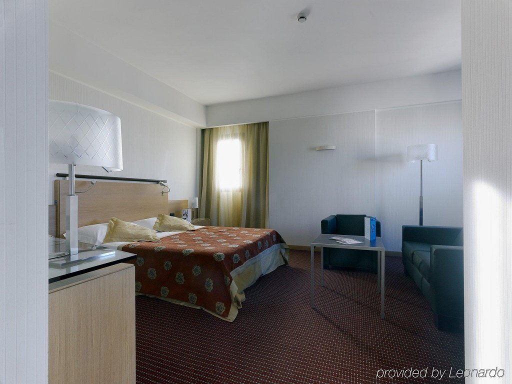 Фото Nh Catania Centro