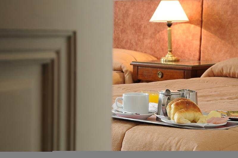 Фото Regis Orho Hotel