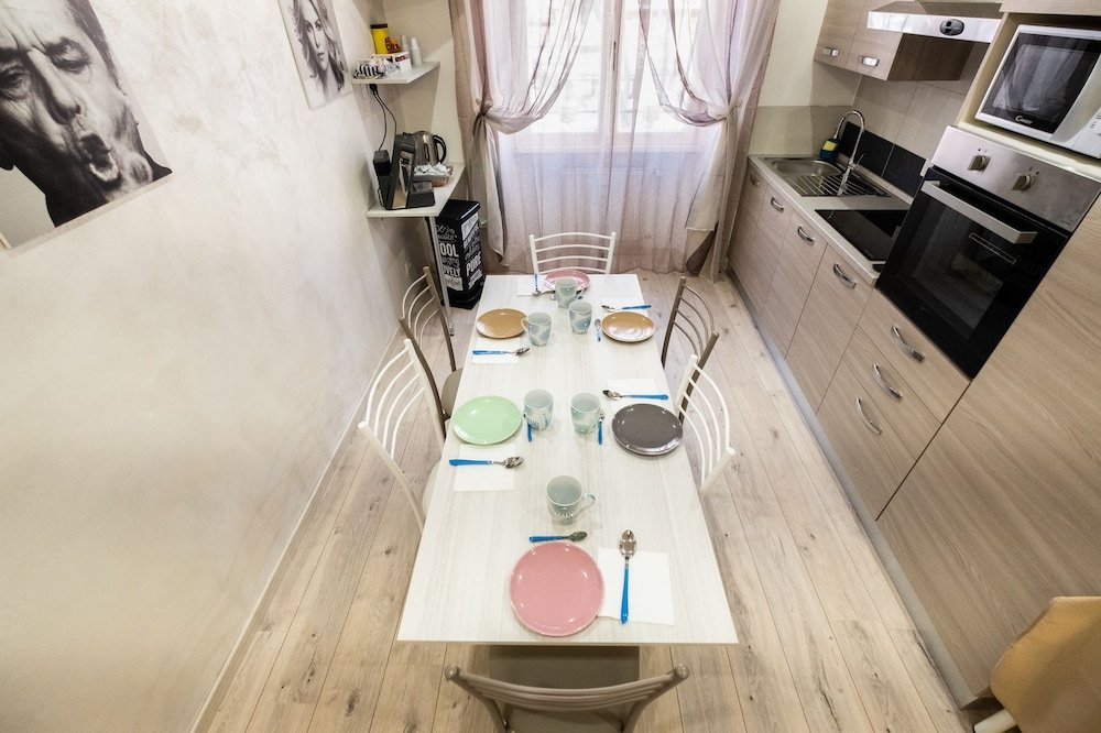 Фото Cineroma Guesthouse