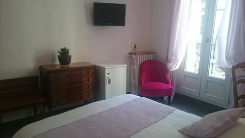 Внешний вид отеля Hotel du Palais в Монпелье, фото 5