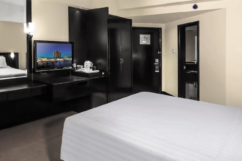 Фото Furama City Centre