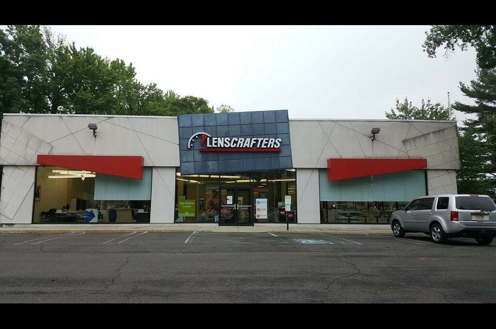 Clothing store LensCrafters, State of New Jersey, photo