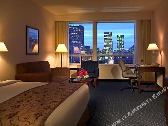 Фото Courtyard by Marriott Toronto Downtown