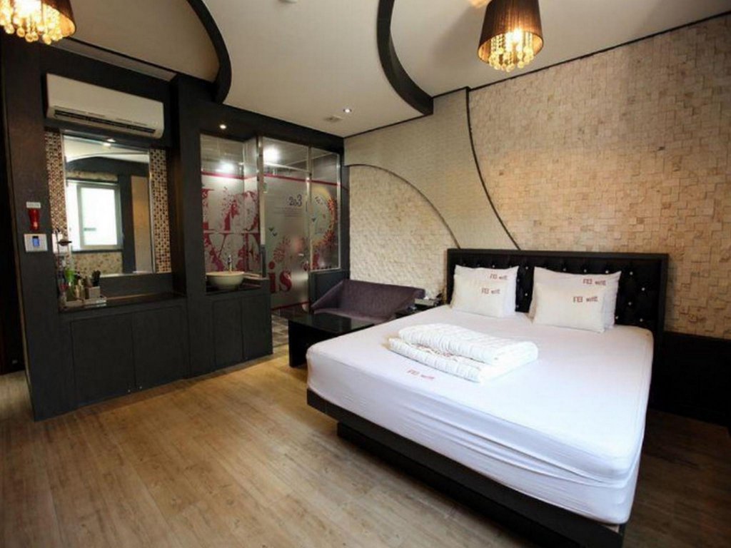 Фото Brown Dot Hotel Sasang Renecite