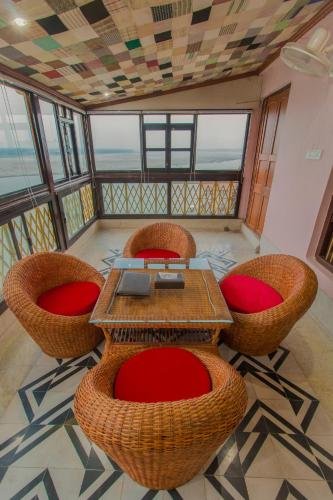 Фото Hotel East View