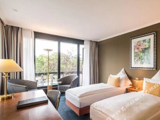 Фото Dorint Parkhotel Bad Neuenahr