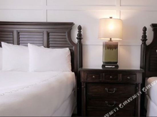 Фото Riverside Hotel