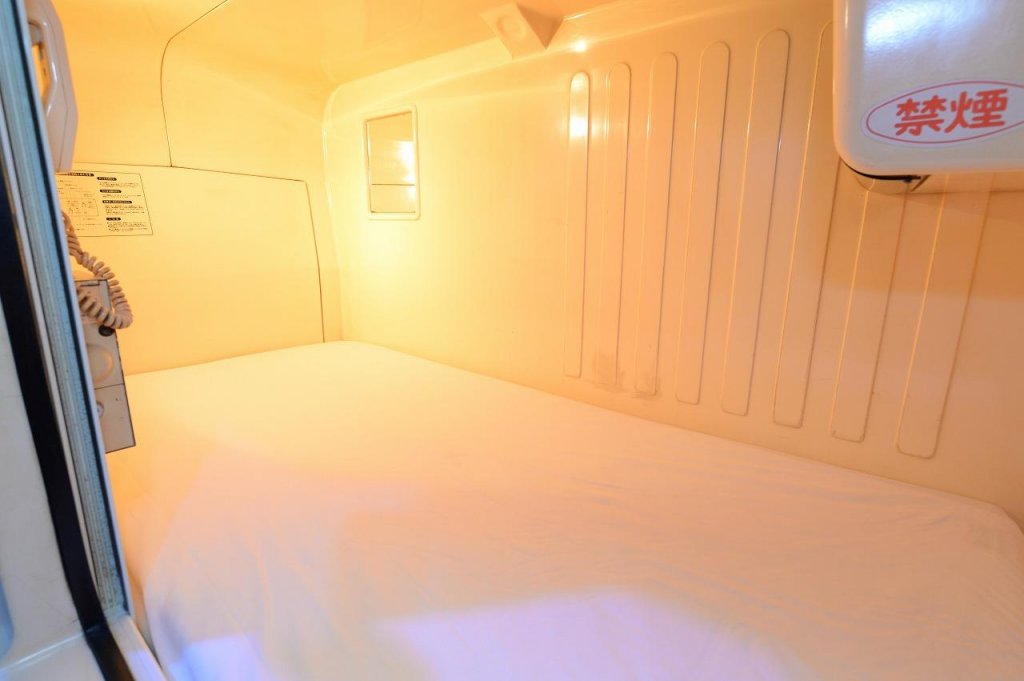 Фото Capsule Inn Shimbashi - Men Only