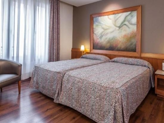 Фото Catalonia Excelsior Hotel