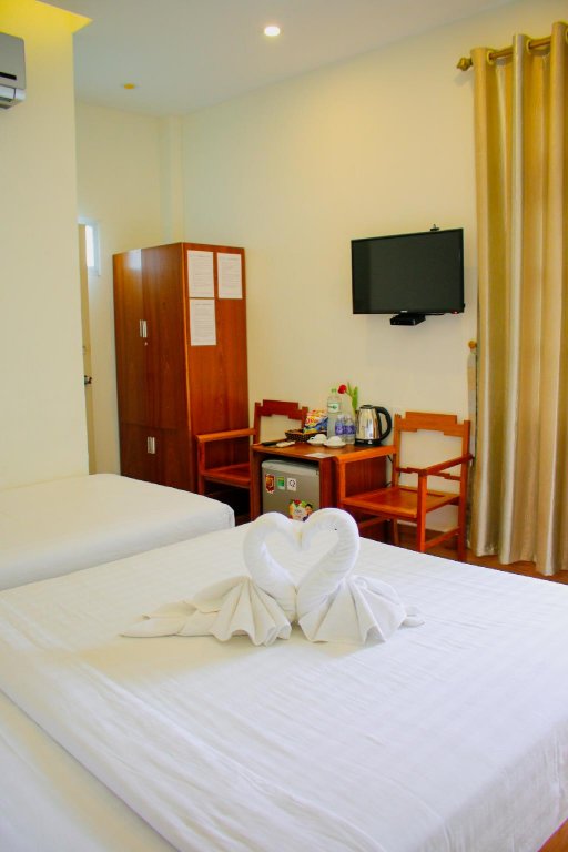 Фото Travellers Nest Hostel