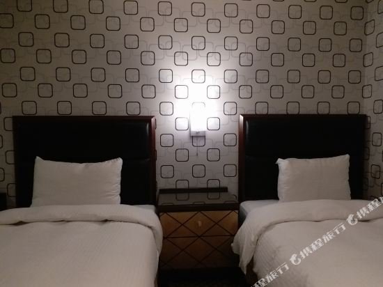 Фото Hon Dow Hotel