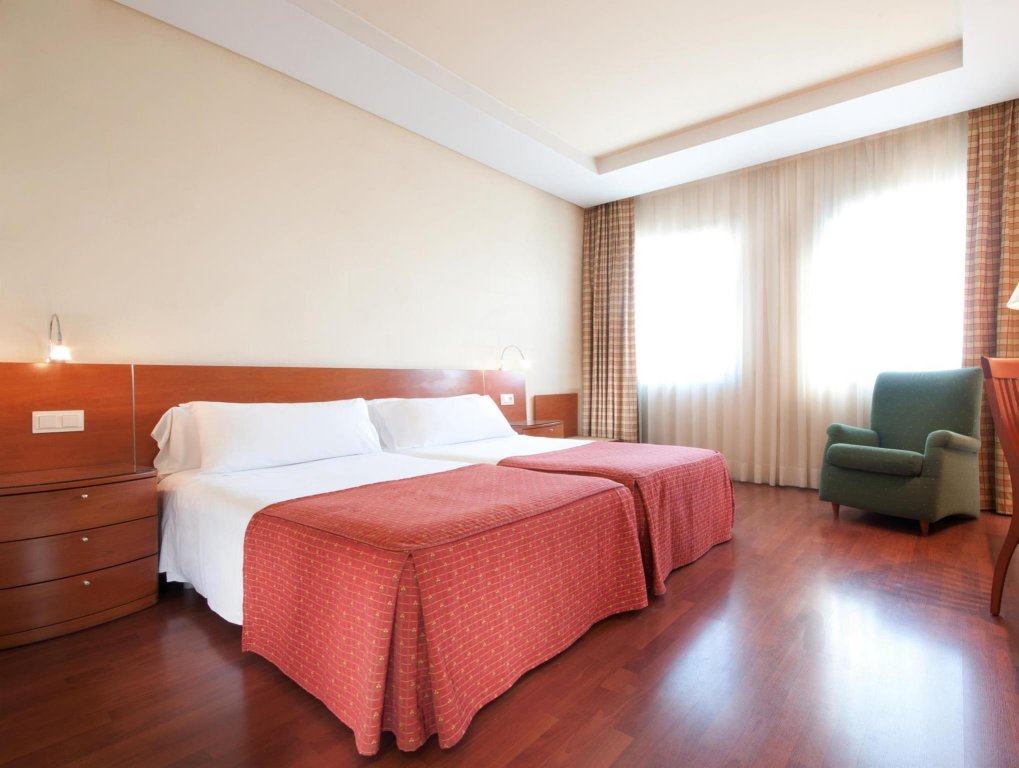 Фото Hotel Madrid Chamartin Affiliated by Melia