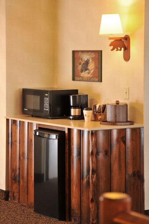 Фото Stoney Creek Hotel St. Joseph