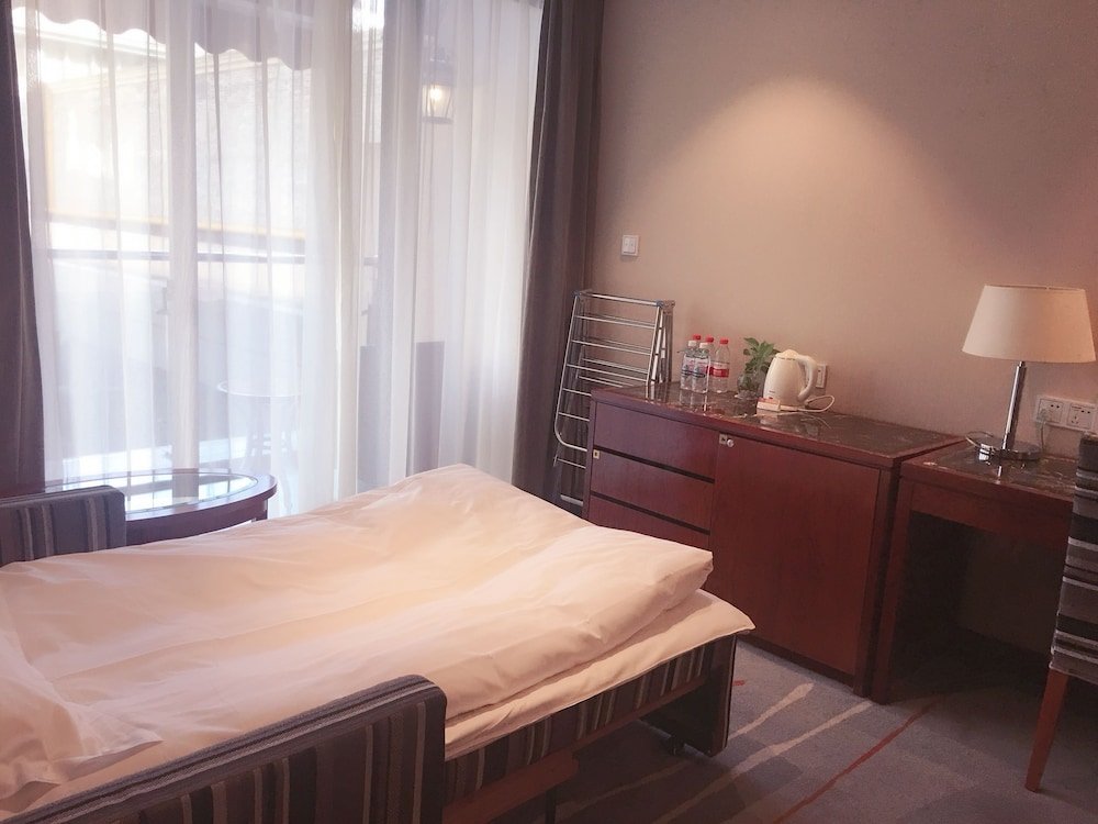 Фото Lakeview Hotel Hangzhou