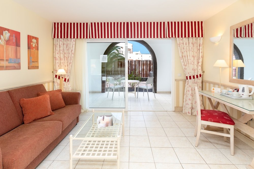 Фото Gran Castillo Tagoro Family & Fun Playa Blanca - All Inclusive