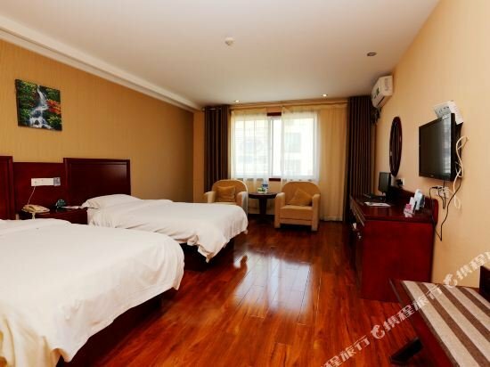Гостиница GreenTree Inn Chuzhou Wandong International Car City Express Hotel в Чучжоу