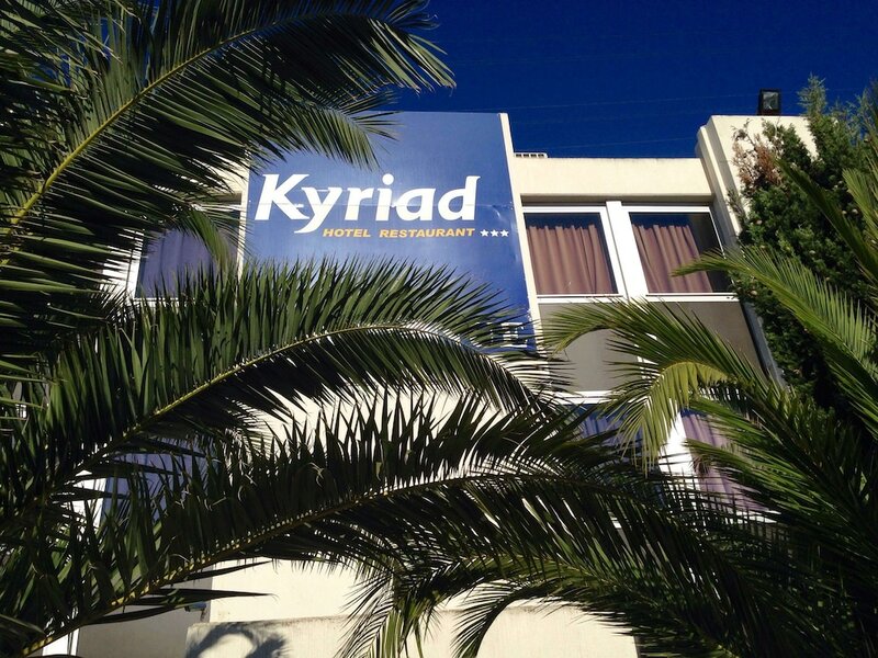 Гостиница Kyriad Marseille Ouest в Мартиге