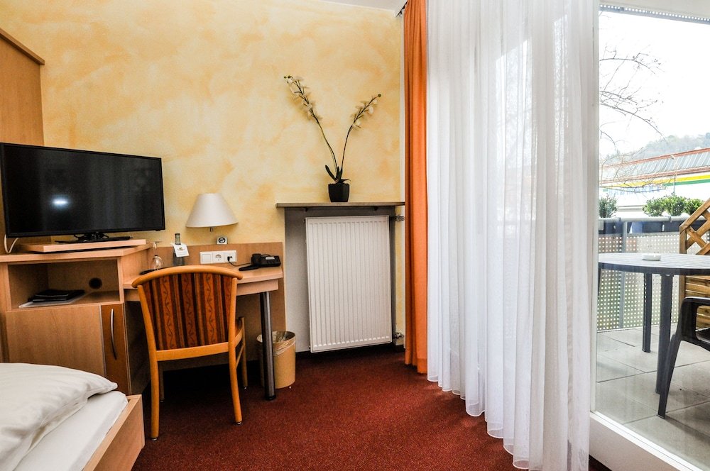 Фото Hotel Garni Metzingen